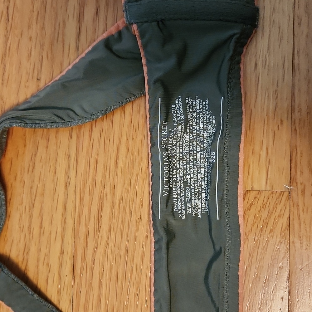 Victoria Secret Racerback Bra - Picture 3 of 3